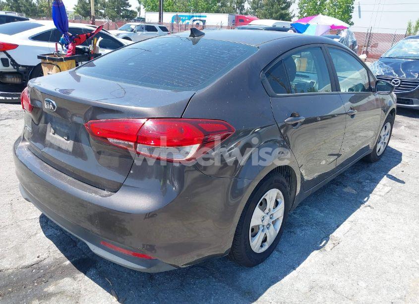 Photo 4 of 2017 Kia Forte LX (VIN 3KPFK4A7XHE145458)