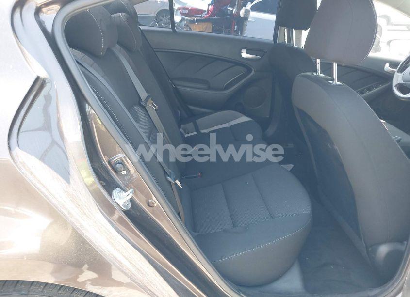 Photo 8 of 2017 Kia Forte LX (VIN 3KPFK4A7XHE145458)