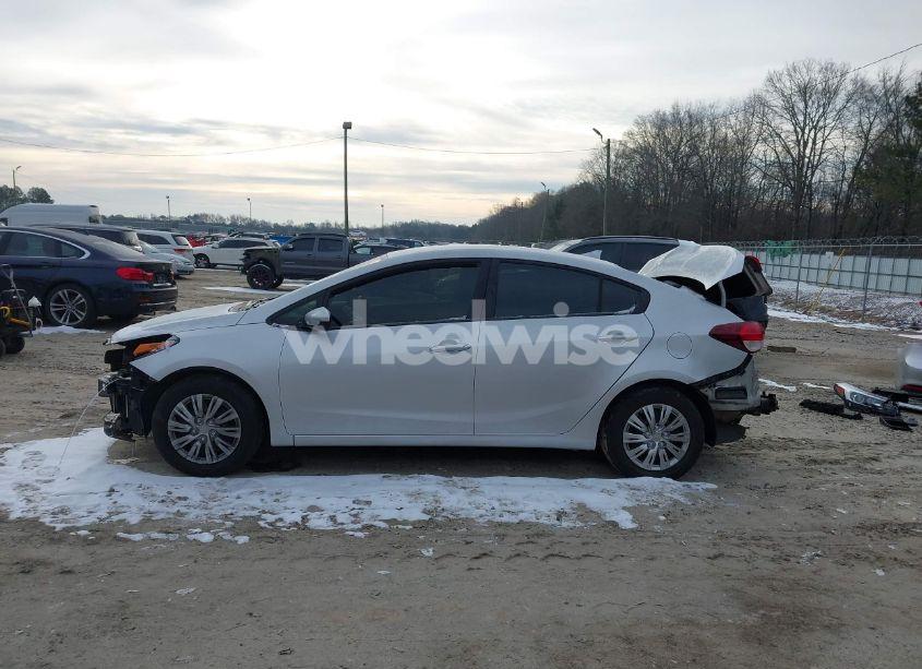 Photo 15 of 2017 Kia Forte LX (VIN 3KPFK4A7XHE148327)