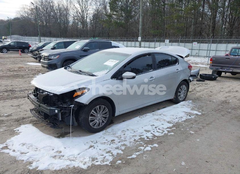 Photo 2 of 2017 Kia Forte LX (VIN 3KPFK4A7XHE148327)