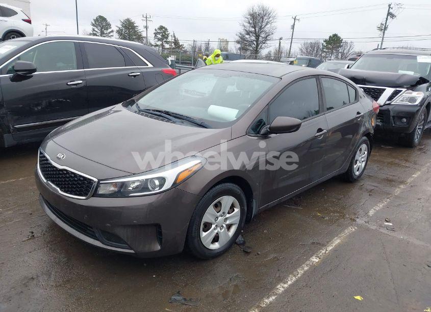 Photo 2 of 2017 Kia Forte LX (VIN 3KPFK4A7XHE150305)