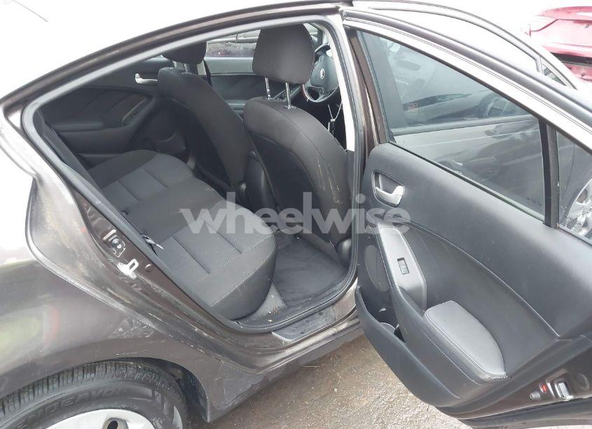 Photo 8 of 2017 Kia Forte LX (VIN 3KPFK4A7XHE150305)