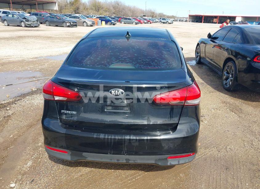 Photo 16 of 2017 Kia Forte LX (VIN 3KPFK4A7XHE152295)