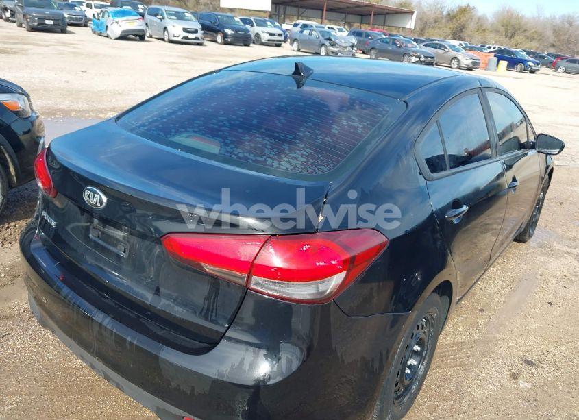 Photo 4 of 2017 Kia Forte LX (VIN 3KPFK4A7XHE152295)