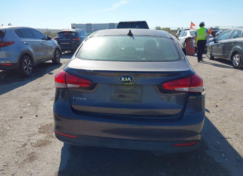 Photo 16 of 2017 Kia Forte LX (VIN 3KPFK4A7XHE152412)
