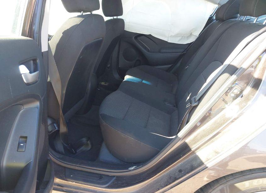 Photo 8 of 2017 Kia Forte LX (VIN 3KPFK4A7XHE152412)