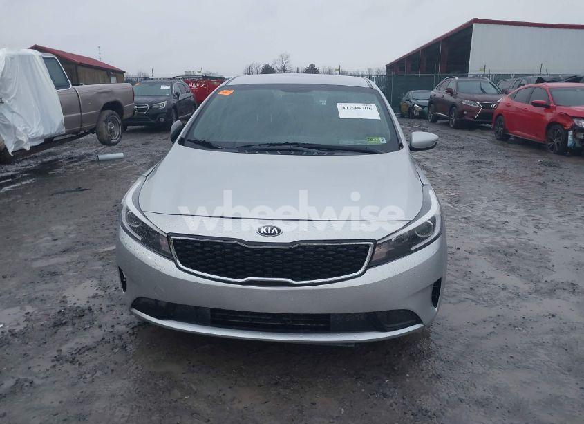 Photo 12 of 2017 Kia Forte LX (VIN 3KPFK4A7XHE161188)