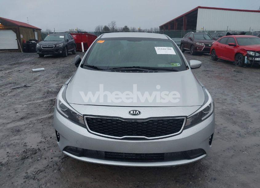 Photo 6 of 2017 Kia Forte LX (VIN 3KPFK4A7XHE161188)