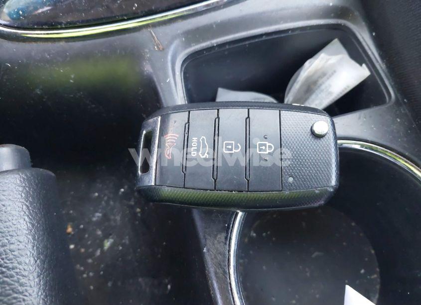 Photo 11 of 2018 Kia Forte LX (VIN 3KPFK4A7XJE179227)