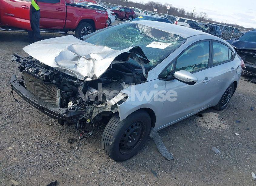 Photo 2 of 2018 Kia Forte LX (VIN 3KPFK4A7XJE179227)