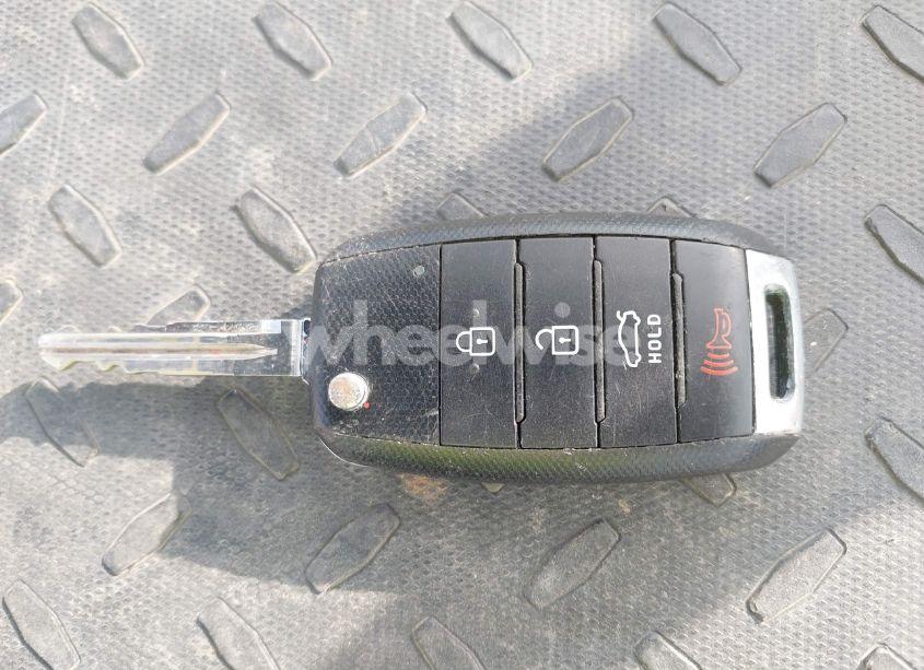 Photo 11 of 2018 Kia Forte LX (VIN 3KPFK4A7XJE182368)