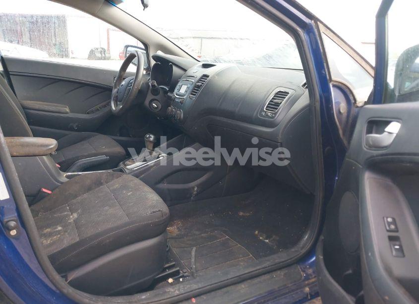 Photo 5 of 2018 Kia Forte LX (VIN 3KPFK4A7XJE182368)