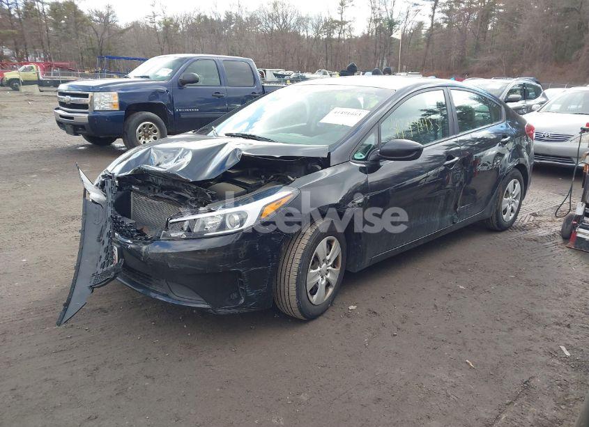 Photo 2 of 2018 Kia Forte LX (VIN 3KPFK4A7XJE197047)
