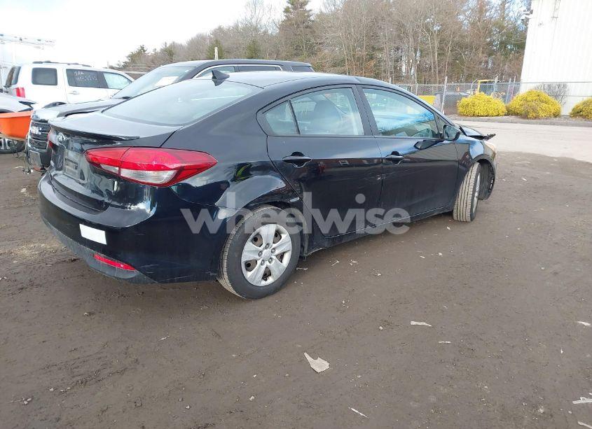 Photo 4 of 2018 Kia Forte LX (VIN 3KPFK4A7XJE197047)