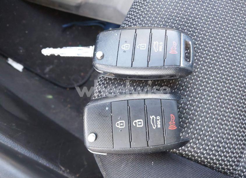 Photo 11 of 2018 Kia Forte LX (VIN 3KPFK4A7XJE228412)