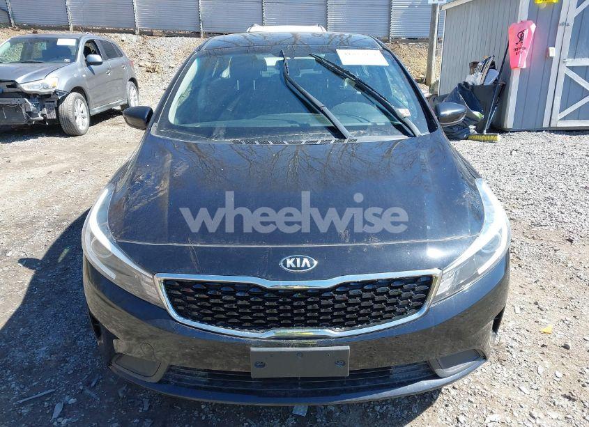 Photo 13 of 2018 Kia Forte LX (VIN 3KPFK4A7XJE228412)