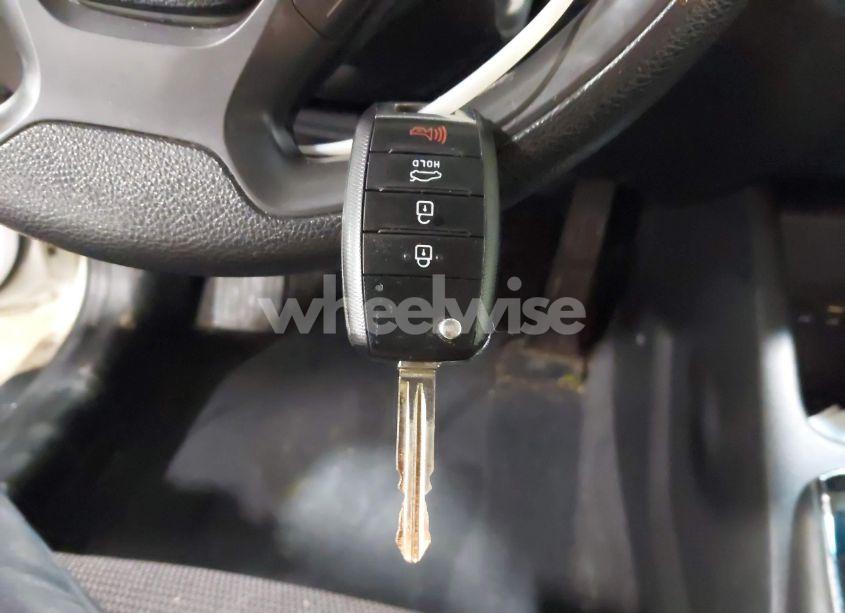 Photo 11 of 2018 Kia Forte LX (VIN 3KPFK4A7XJE230726)