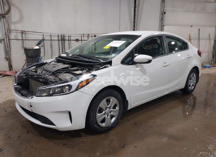Photo 2 of 2018 Kia Forte LX (VIN 3KPFK4A7XJE230726)