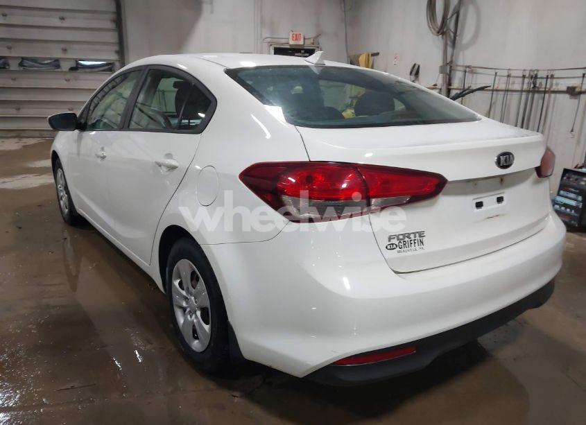 Photo 3 of 2018 Kia Forte LX (VIN 3KPFK4A7XJE230726)