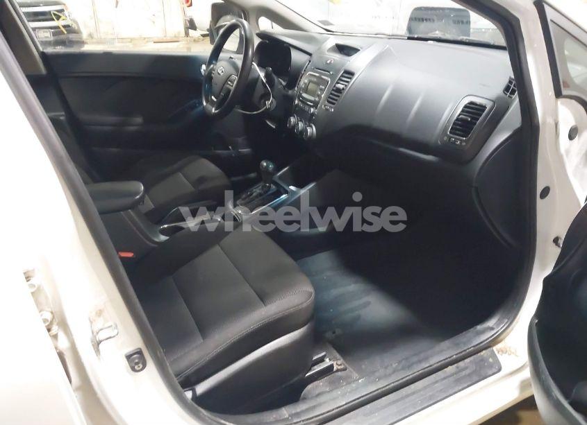 Photo 5 of 2018 Kia Forte LX (VIN 3KPFK4A7XJE230726)