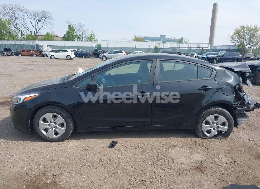 Photo 13 of 2018 Kia Forte LX (VIN 3KPFK4A7XJE235764)