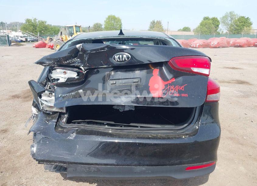 Photo 15 of 2018 Kia Forte LX (VIN 3KPFK4A7XJE235764)