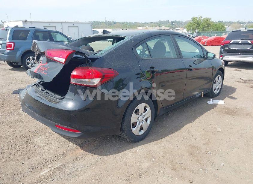 Photo 4 of 2018 Kia Forte LX (VIN 3KPFK4A7XJE235764)
