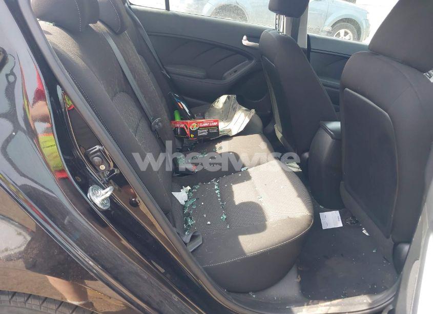 Photo 8 of 2018 Kia Forte LX (VIN 3KPFK4A7XJE235764)