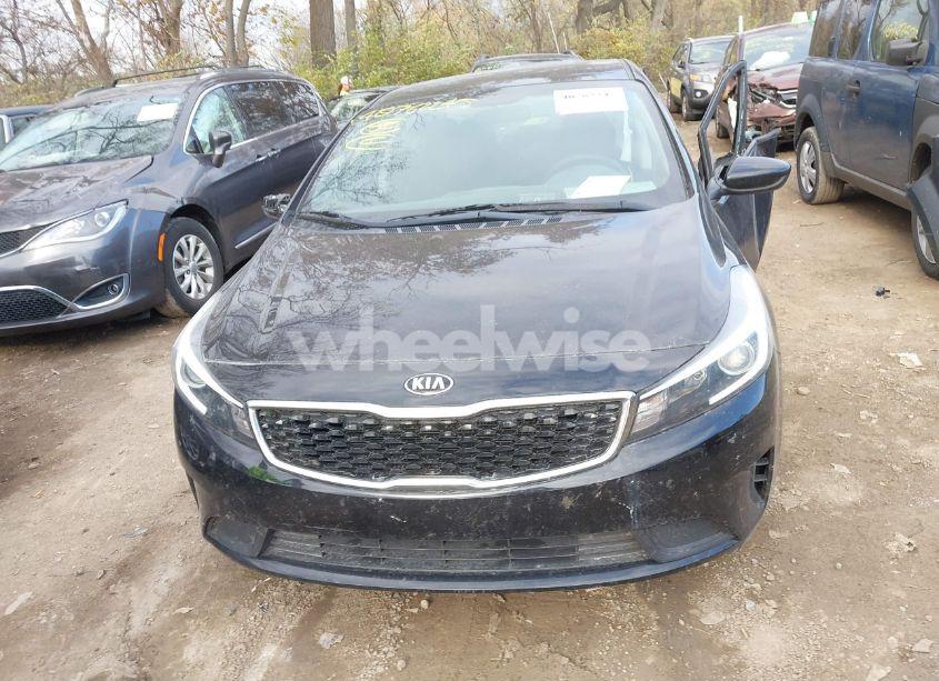 Photo 12 of 2018 Kia Forte LX (VIN 3KPFK4A7XJE245033)