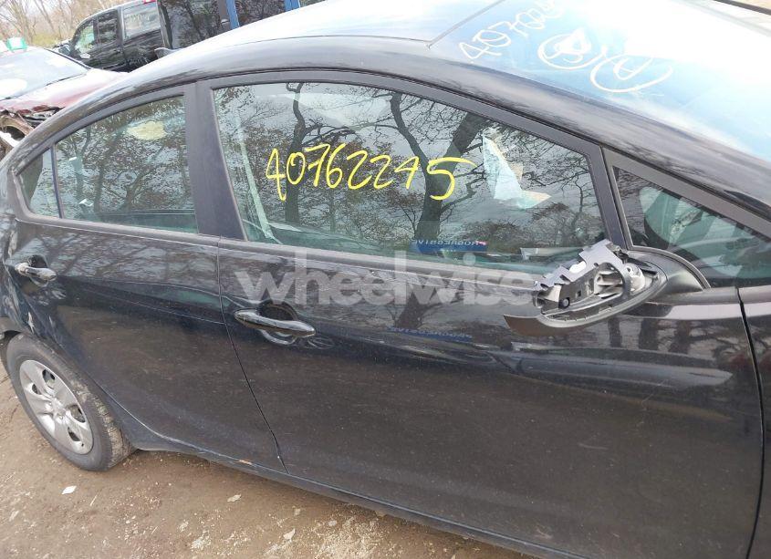 Photo 13 of 2018 Kia Forte LX (VIN 3KPFK4A7XJE245033)