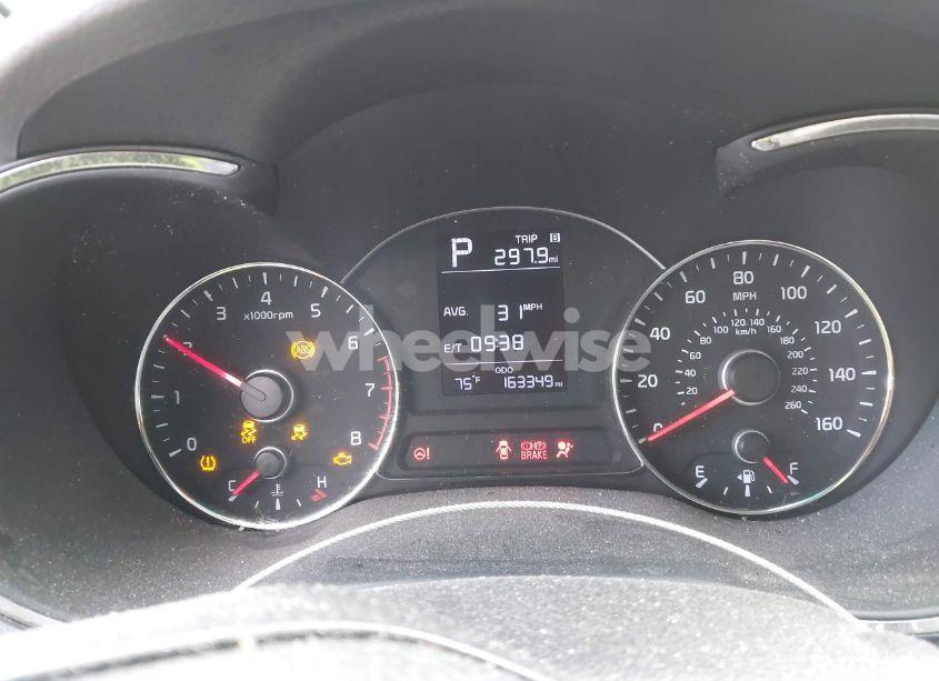 Photo 7 of 2018 Kia Forte LX (VIN 3KPFK4A7XJE245033)