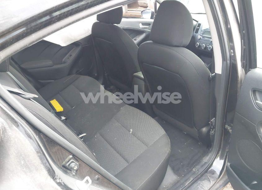 Photo 8 of 2018 Kia Forte LX (VIN 3KPFK4A7XJE245033)