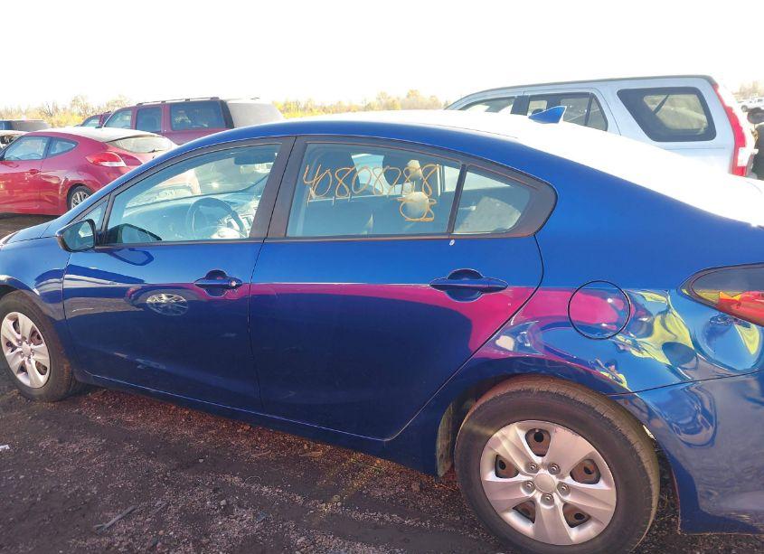 Photo 14 of 2018 Kia Forte LX (VIN 3KPFK4A7XJE272930)