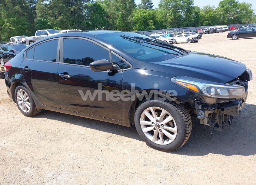 2017 Kia Forte S (VIN 3KPFL4A70HE025908) main photo