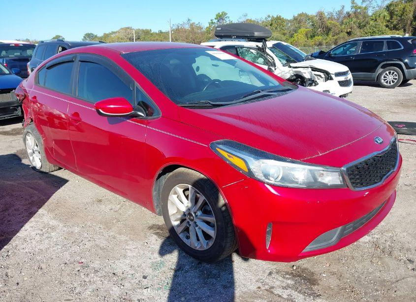 2017 Kia Forte S (VIN 3KPFL4A70HE045608) main photo