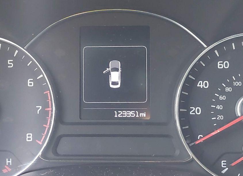 Photo 7 of 2017 Kia Forte LX (VIN 3KPFL4A70HE066961)