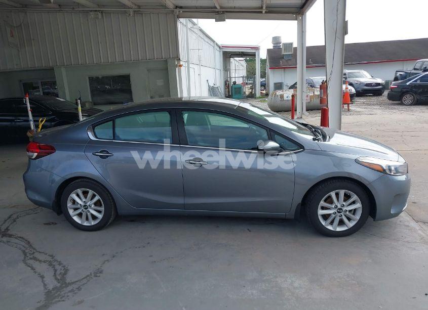 Photo 13 of 2017 Kia Forte S (VIN 3KPFL4A70HE083081)