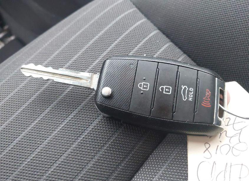 Photo 11 of 2018 Kia Forte LX (VIN 3KPFL4A70JE181808)