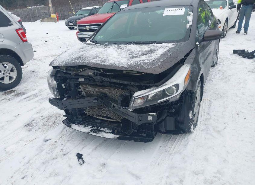 Photo 6 of 2018 Kia Forte LX (VIN 3KPFL4A70JE181808)