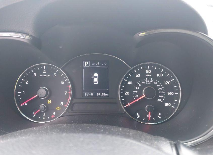 Photo 7 of 2018 Kia Forte LX (VIN 3KPFL4A70JE181808)