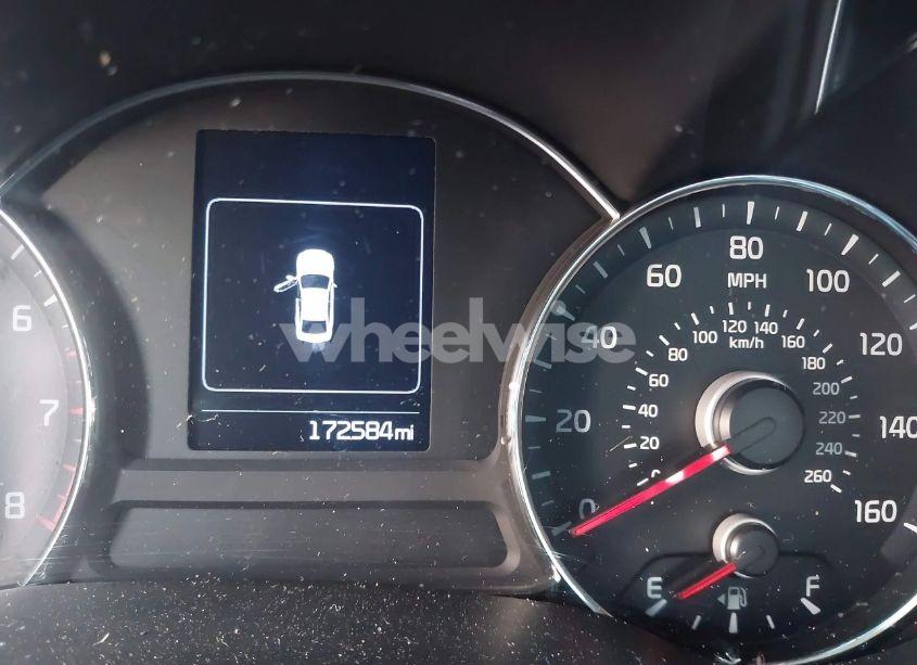 Photo 15 of 2018 Kia Forte LX (VIN 3KPFL4A70JE185390)