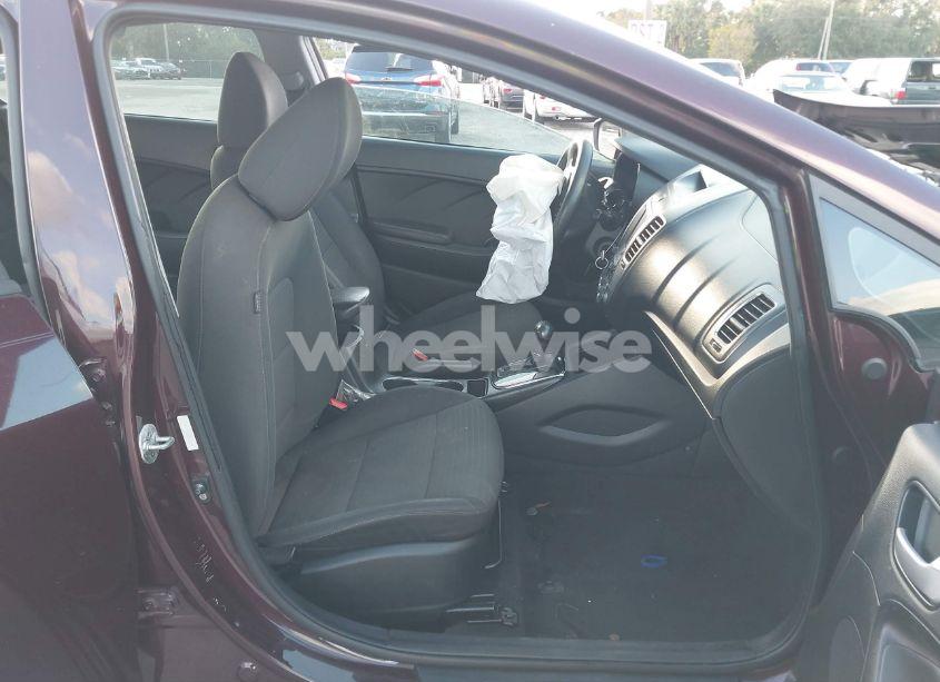 Photo 5 of 2018 Kia Forte LX (VIN 3KPFL4A70JE185390)