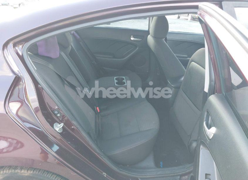 Photo 8 of 2018 Kia Forte LX (VIN 3KPFL4A70JE185390)