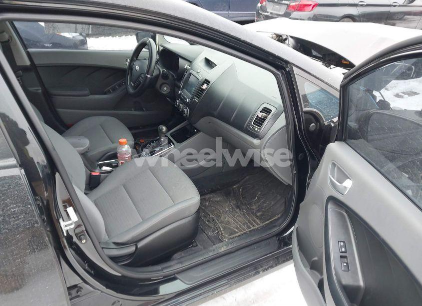 Photo 5 of 2018 Kia Forte LX (VIN 3KPFL4A70JE195790)