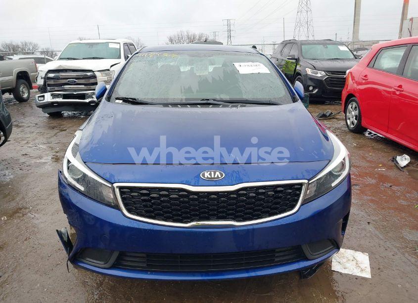 Photo 12 of 2018 Kia Forte LX (VIN 3KPFL4A70JE199175)
