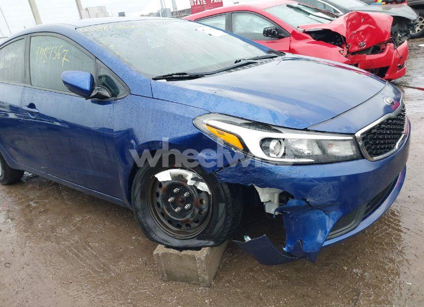 Photo 6 of 2018 Kia Forte LX (VIN 3KPFL4A70JE199175)