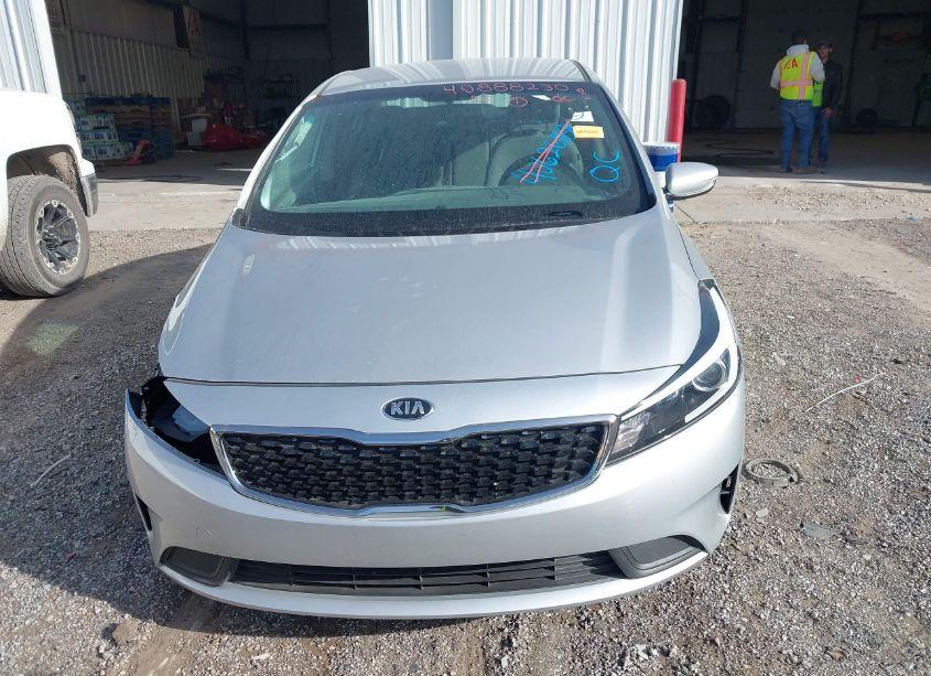 Photo 13 of 2018 Kia Forte LX (VIN 3KPFL4A70JE226567)