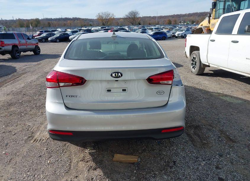 Photo 17 of 2018 Kia Forte LX (VIN 3KPFL4A70JE226567)