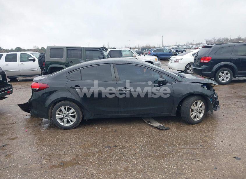 Photo 14 of 2018 Kia Forte LX (VIN 3KPFL4A70JE249184)