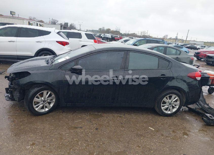 Photo 15 of 2018 Kia Forte LX (VIN 3KPFL4A70JE249184)